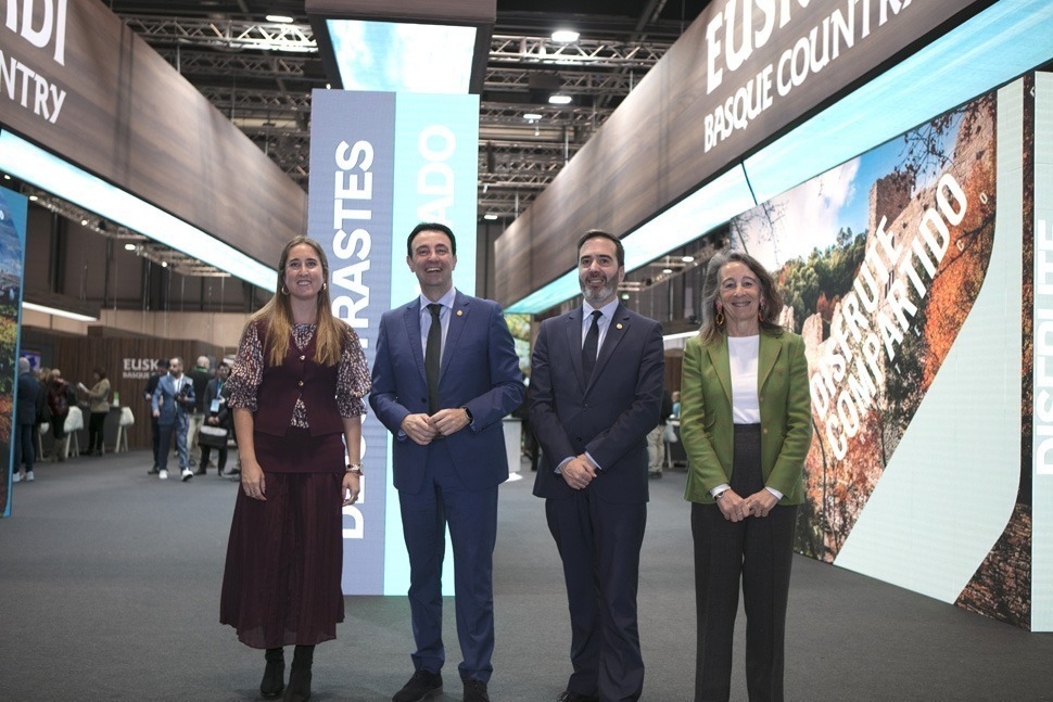 Fitur_inauguracion_stand_3