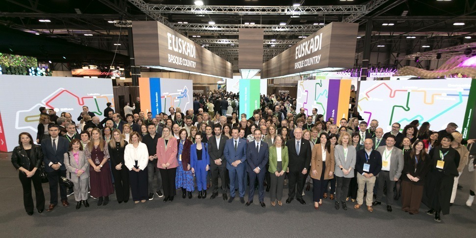 Fitur_inauguracion_stand_familia