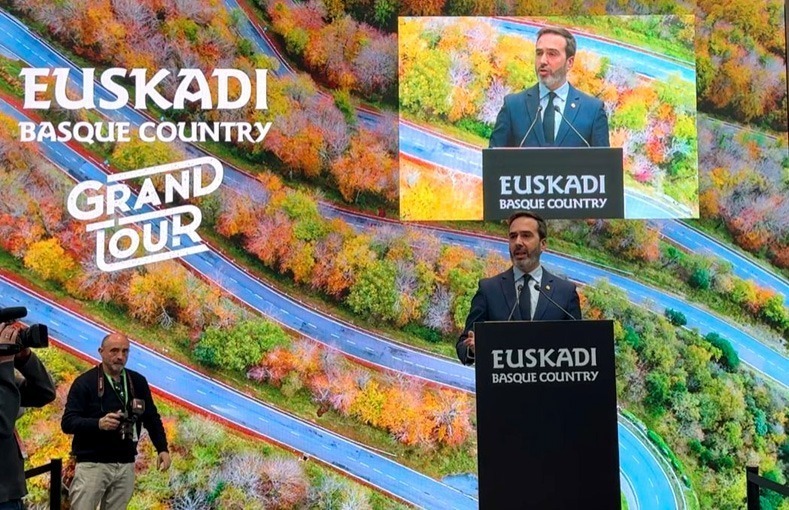 El Consejero de Turismo, Comercio y Consumo, Javier Hurtado.