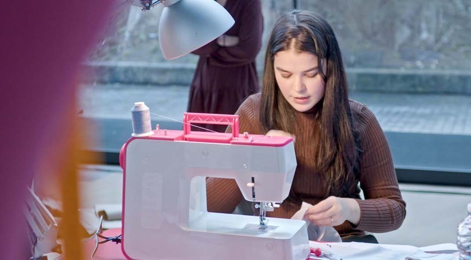 Sarah Morillo, Finalista Primer Certamen Nacional de Costura “Alfa Style”.