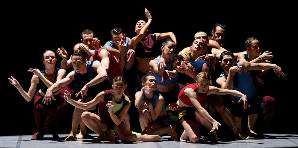 Danza internacional de Italia y Corea en el MUN